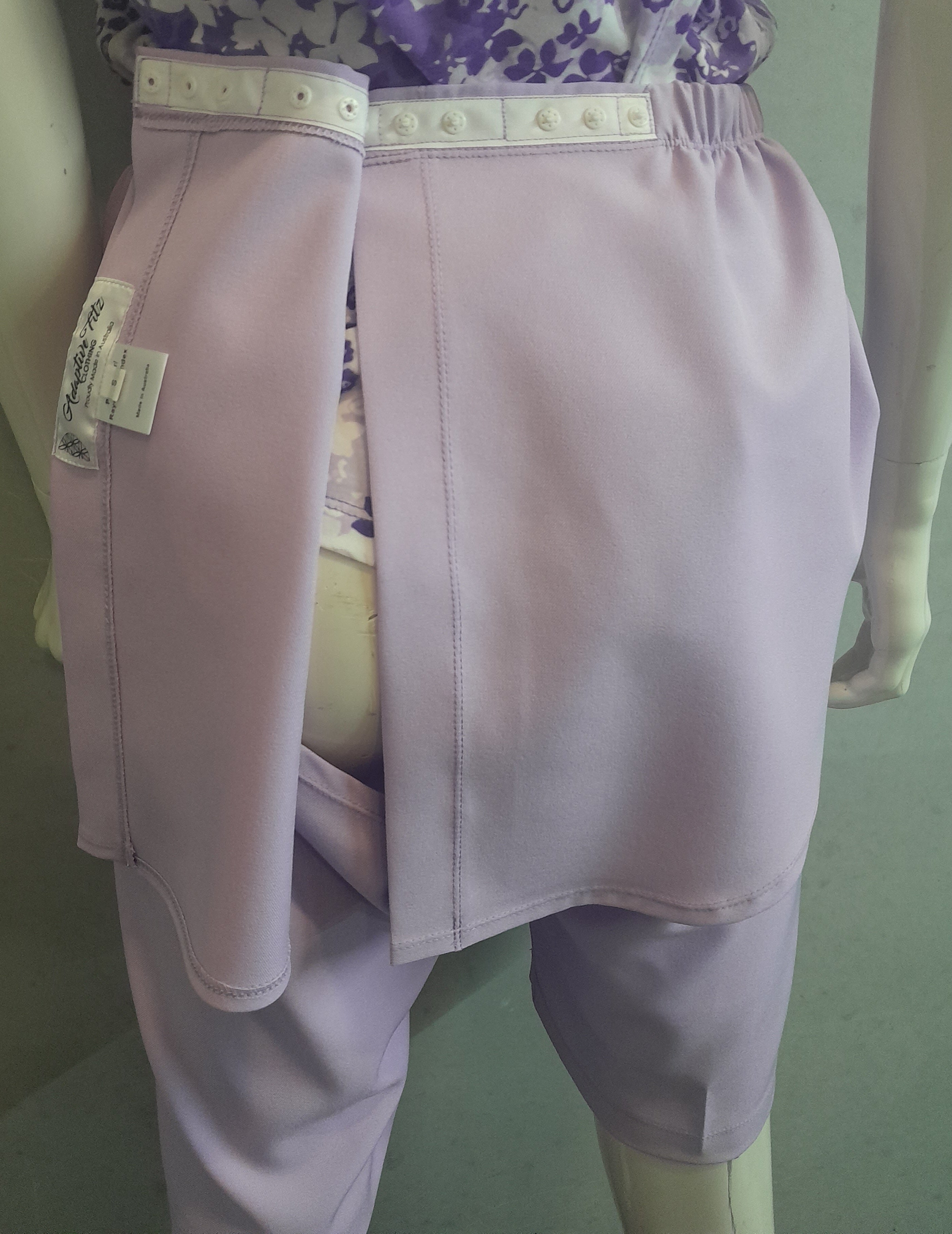 LADIES OPEN BACK SHORTS - LILAC